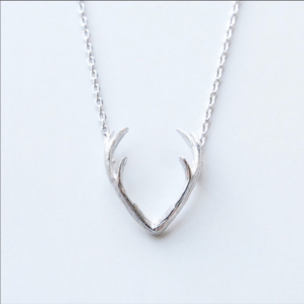 3/$25 🧜‍♀️ BRAND NEW Antler Horn pendant Necklace - Picture 2 of 2